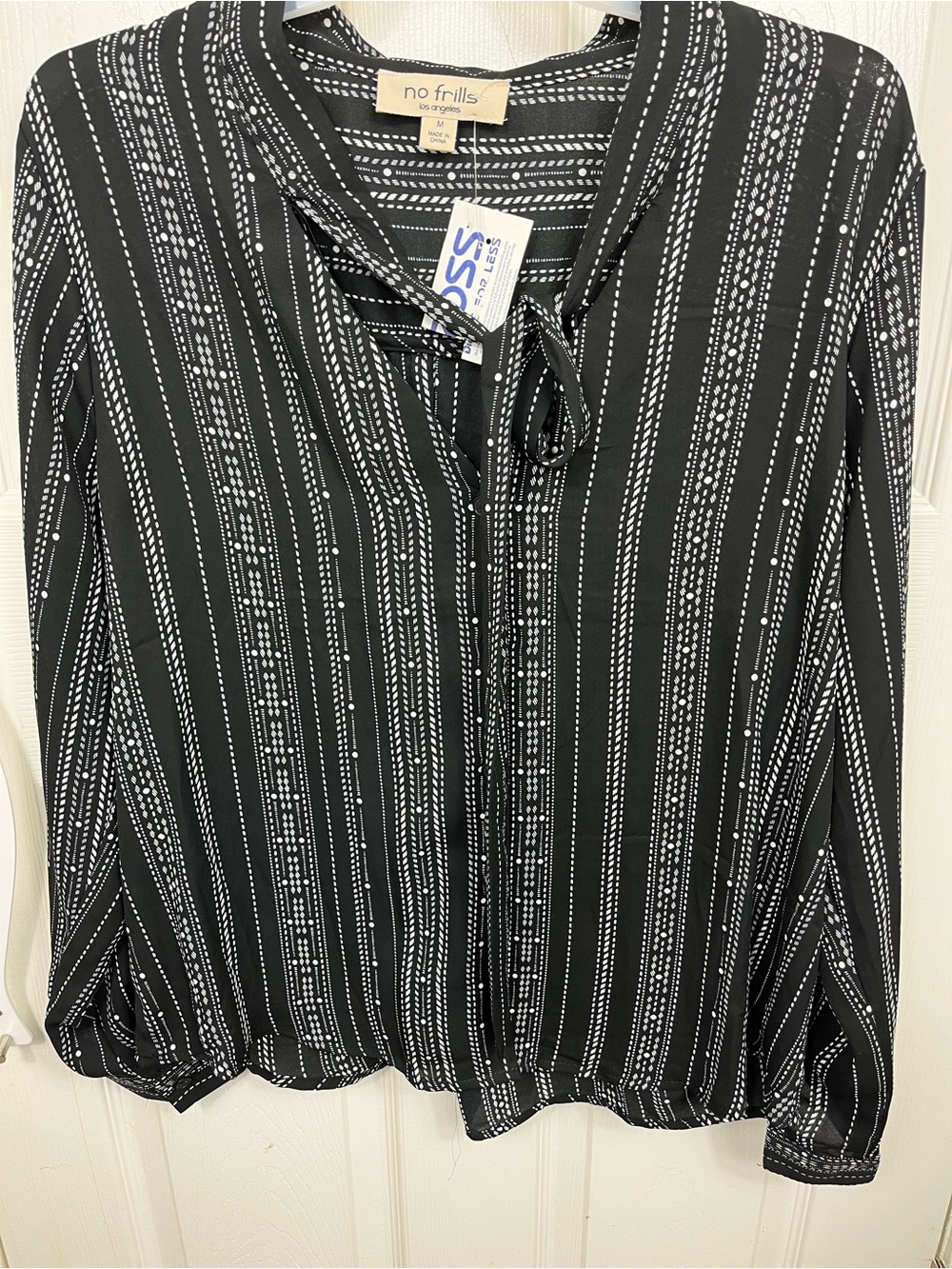 No Frills Los Angeles Black White Stripe Blouse Tie Neck Size M NWT